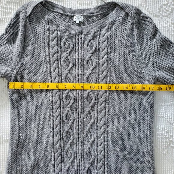 ⛄️ crown & ivy ⛄️ Gray and Silver Metallic Sweater - Picture 9 of 15